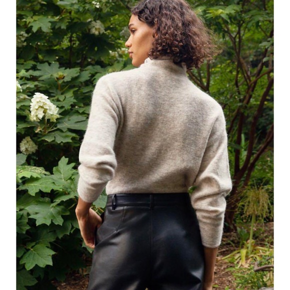 Aritzia Wilfred - Lorin Sweater Heather Oatmeal - XXS - Picture 3 of 10